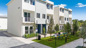 featured image of 18155 Sw 98th Avenue Rd