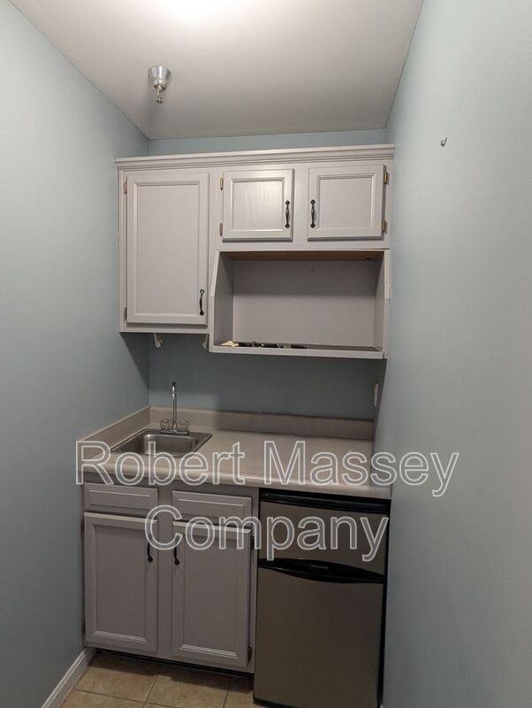 1850 Taylor Ave #STE5 - Photo 2 of 8