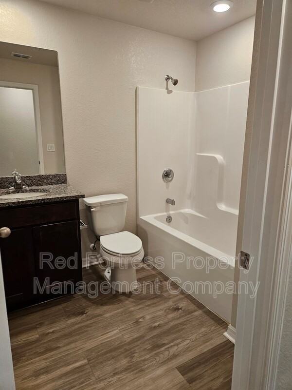 1957 Laverna Ave - Photo 5 of 9