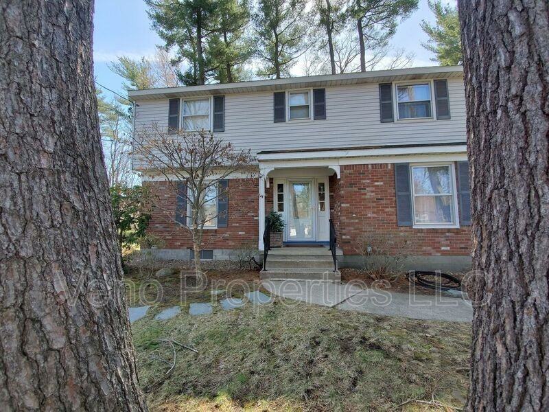 15 Rivercrest Dr - Photo 2 of 42