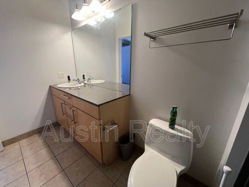 1619 Washington Ave #403 - Photo 6 of 14