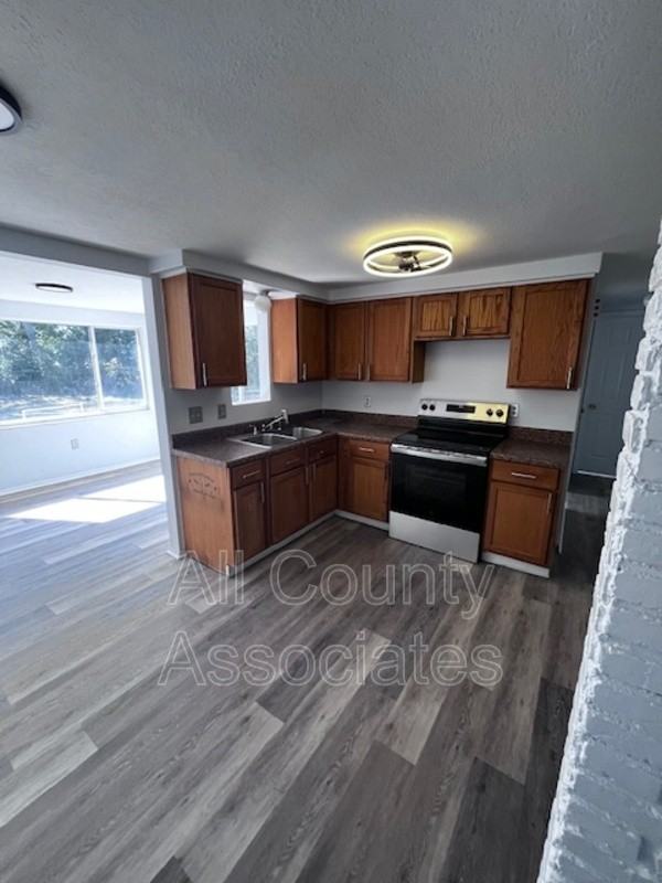 7710 Rohuna Dr - Photo 3 of 10