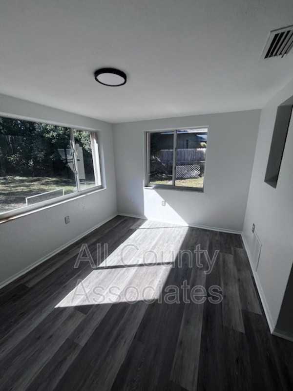 7710 Rohuna Dr - Photo 4 of 10