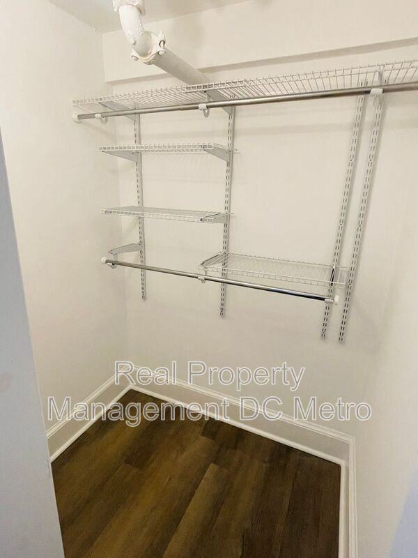 815 Maryland Ave Ne #1 - Photo 6 of 16