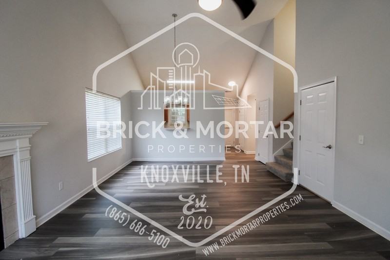 900 Glendower Way - Photo 6 of 37