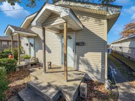 featured image of 661 Victory Dr