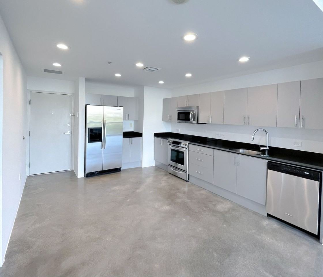 2700 N Miami Ave - Photo 3 of 50