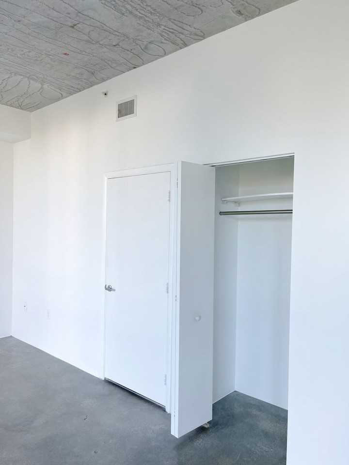 2700 N Miami Ave - Photo 5 of 50