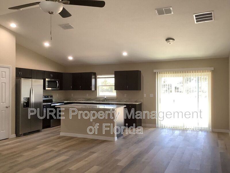 15641 Swavenue Rd - Photo 4 of 22