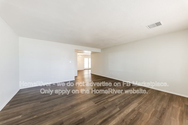 18628 N 13th Ave - Photo 3 of 19