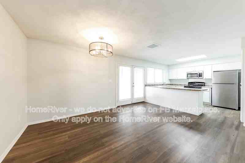 18628 N 13th Ave - Photo 5 of 19