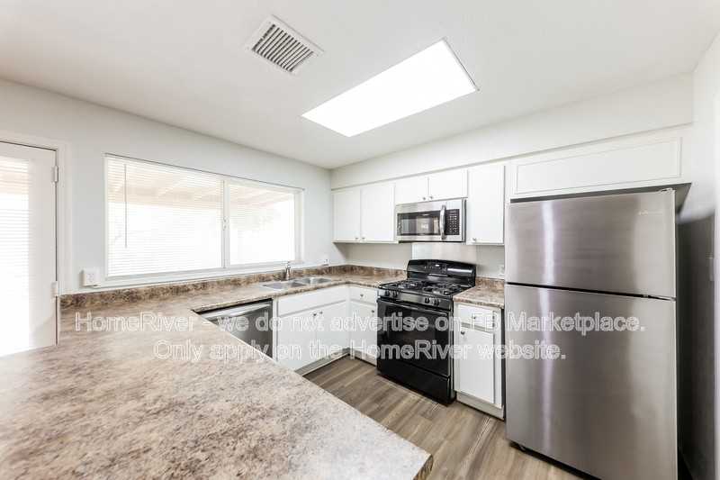 18628 N 13th Ave - Photo 7 of 19