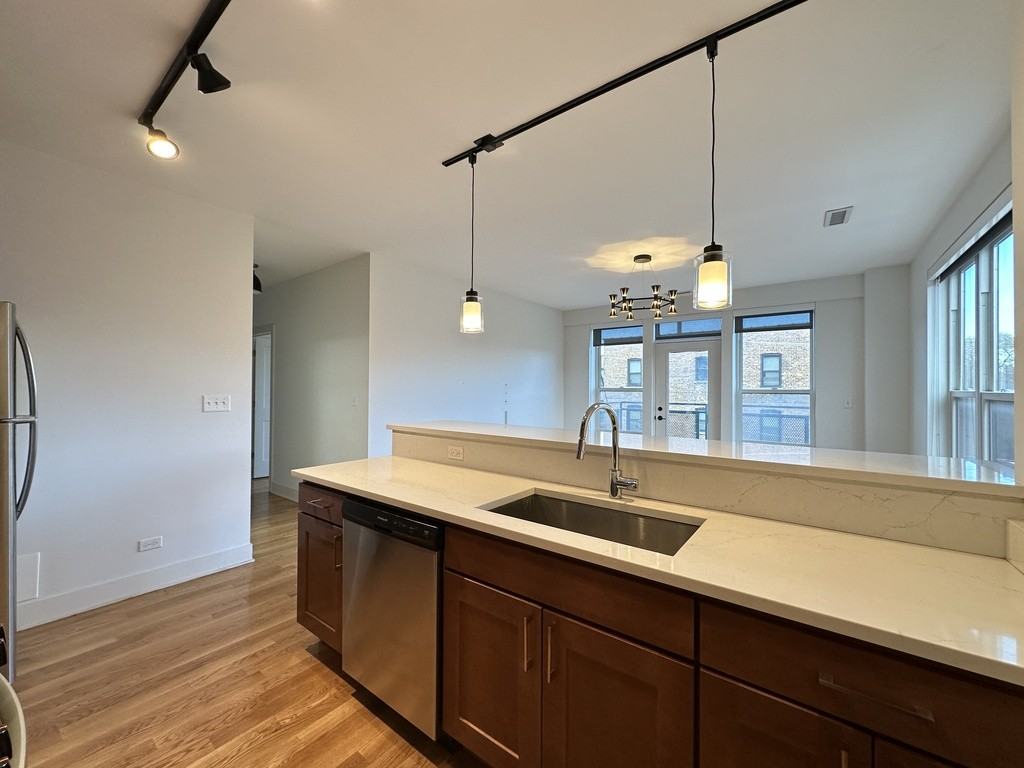 2740 North Spaulding Avenue #308 - Photo 6 of 21