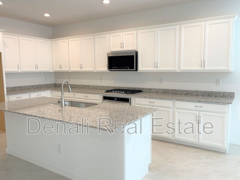 13310 W Dale Ln - Photo 2 of 22