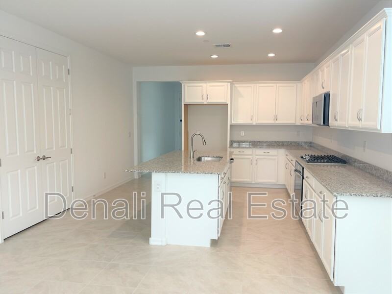 13310 W Dale Ln - Photo 4 of 22