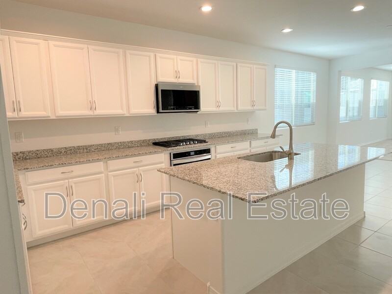 13310 W Dale Ln - Photo 5 of 22