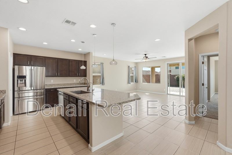 26130 N 121st Ave - Photo 7 of 41