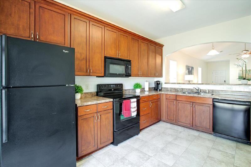 11 Summer Lake Way - Photo 7 of 23