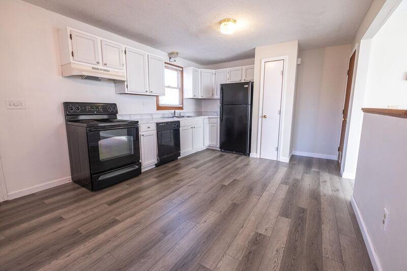 54 Price St #A - Photo 2 of 11