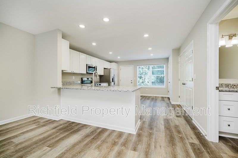 7280 W Reformatory Rd - Photo 7 of 26