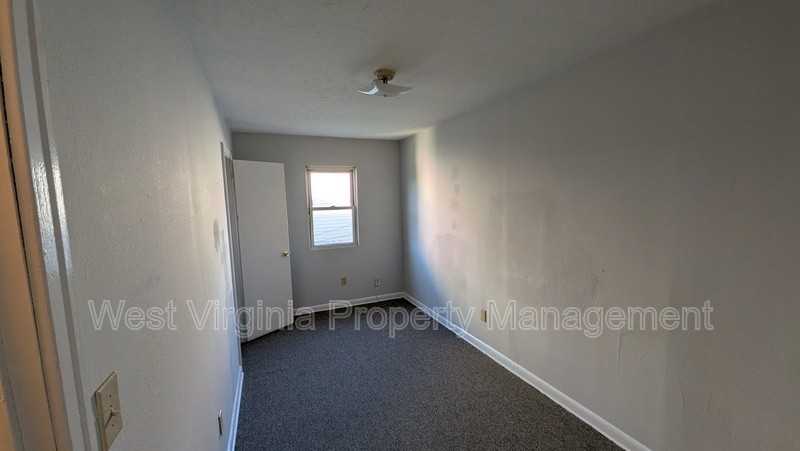 1115 24th St #1115 - Photo 4 of 9