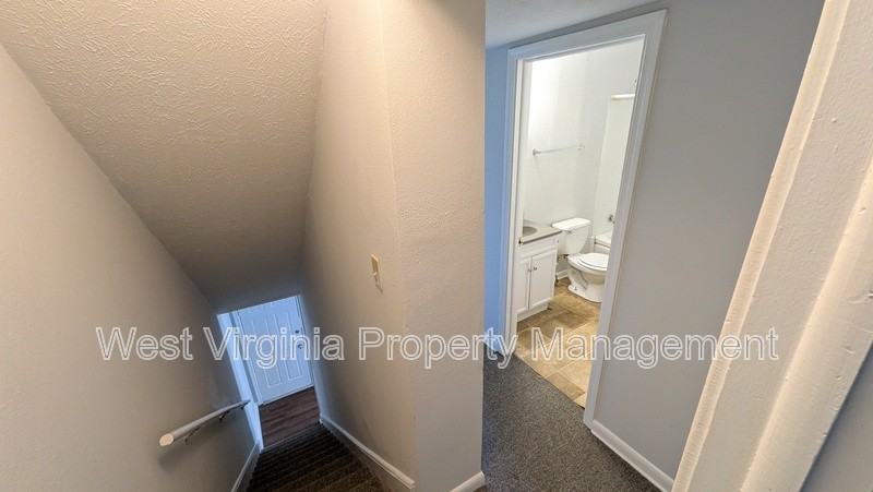 1115 24th St #1115 - Photo 6 of 9