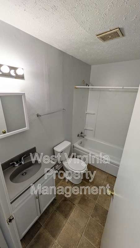 1115 24th St #1115 - Photo 7 of 9