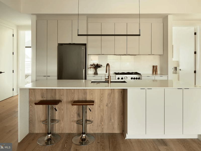 2011 Cambridge St #J - Photo 3 of 14