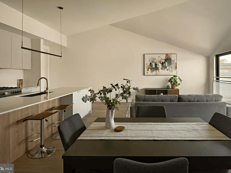 2011 Cambridge St #J - Photo 4 of 14