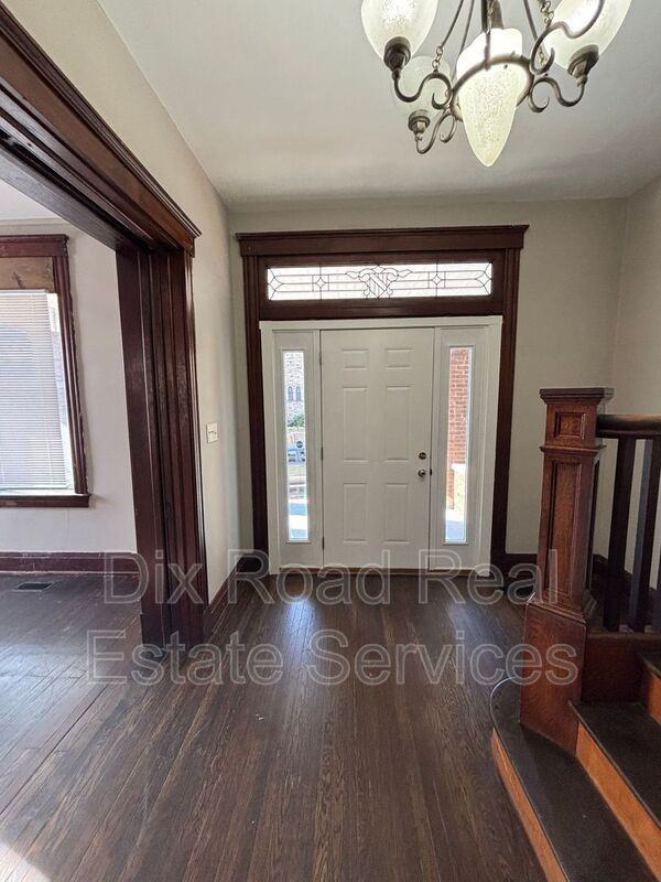 810 Sunset Ave - Photo 6 of 37