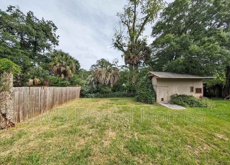 4553 Astral St - Photo 6 of 8