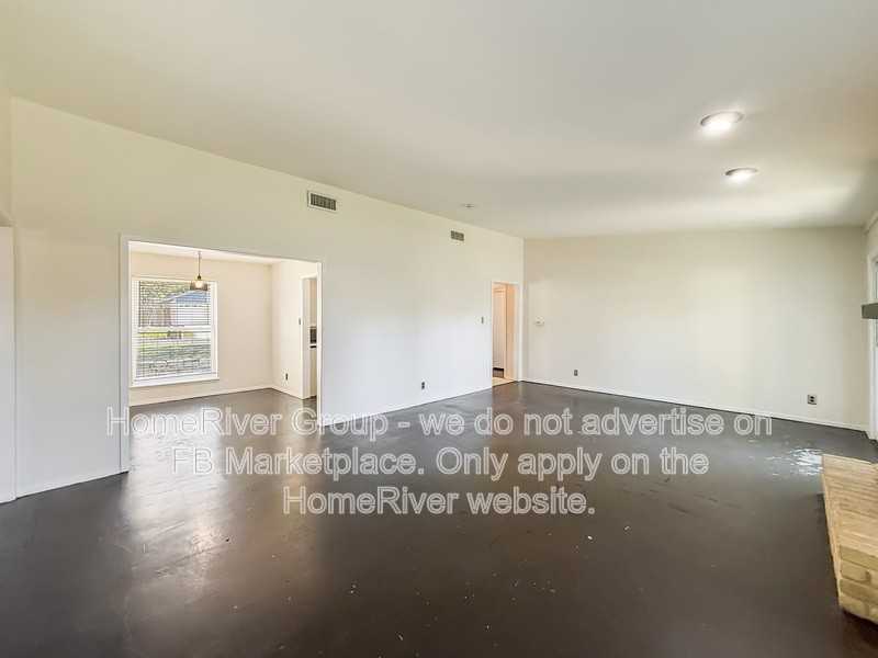 10204 Aspen St - Photo 6 of 20