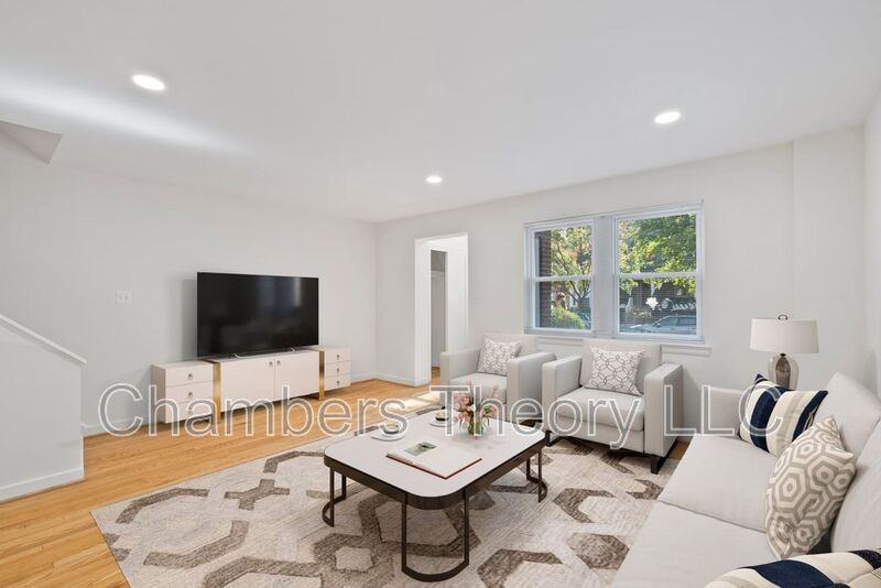 4411 Harrison St Nw - Photo 6 of 34