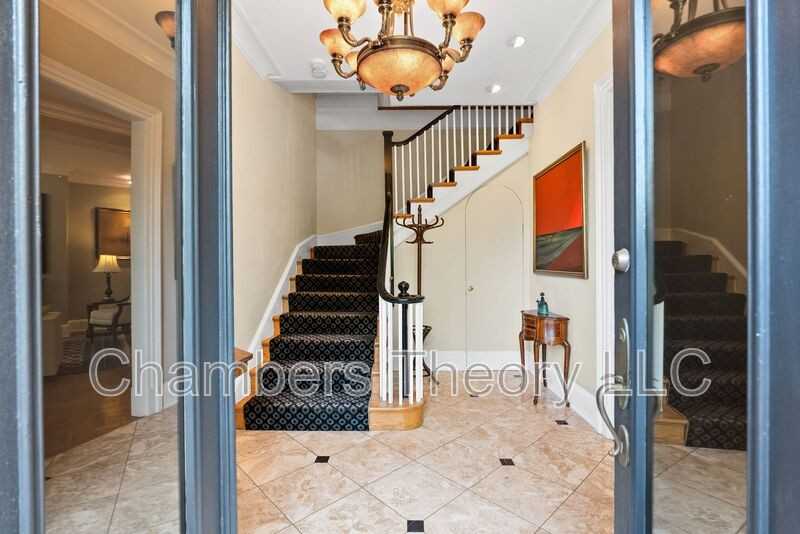 2131 S St Nw - Photo 2 of 30
