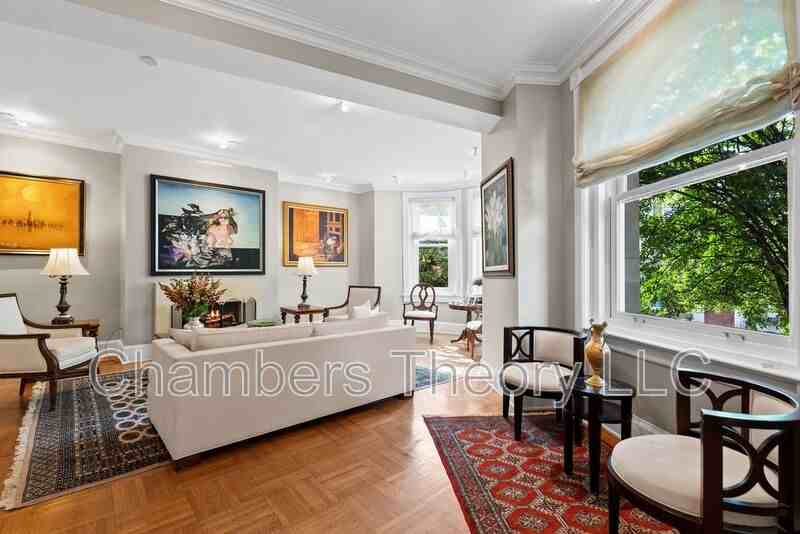 2131 S St Nw - Photo 4 of 30