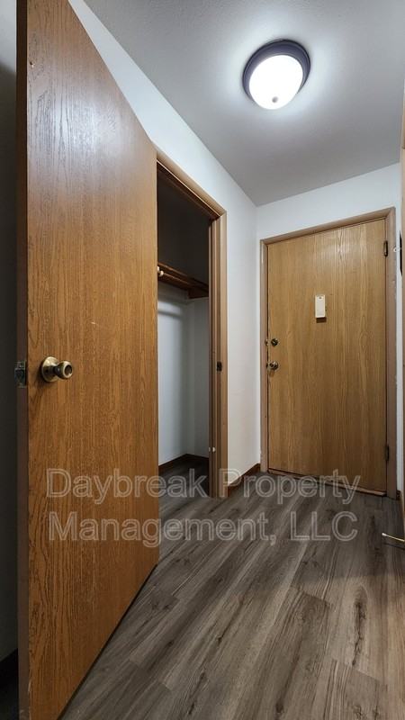 915 7th Ave N - Photo 6 of 13