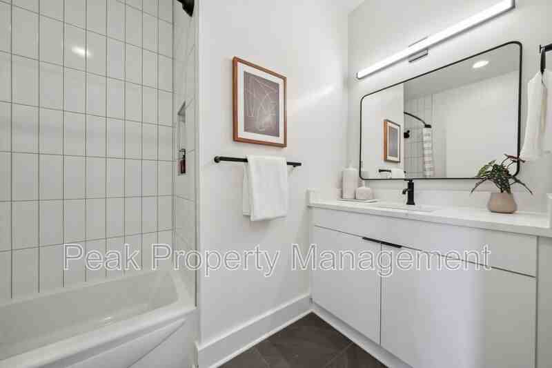 1609 Pulaski St - Photo 5 of 24