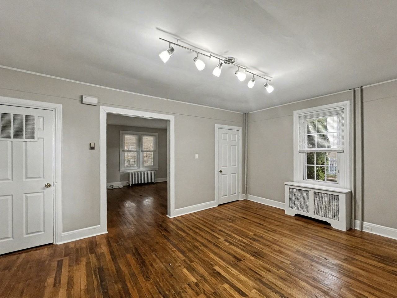 716 E Railroad Ave - Photo 5 of 15