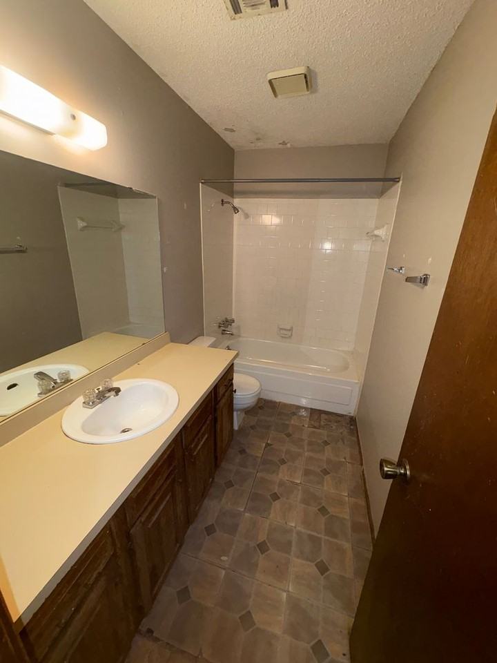 6218 Se 47th St - Photo 2 of 6