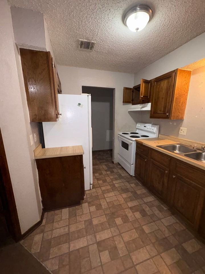 6218 Se 47th St - Photo 4 of 6