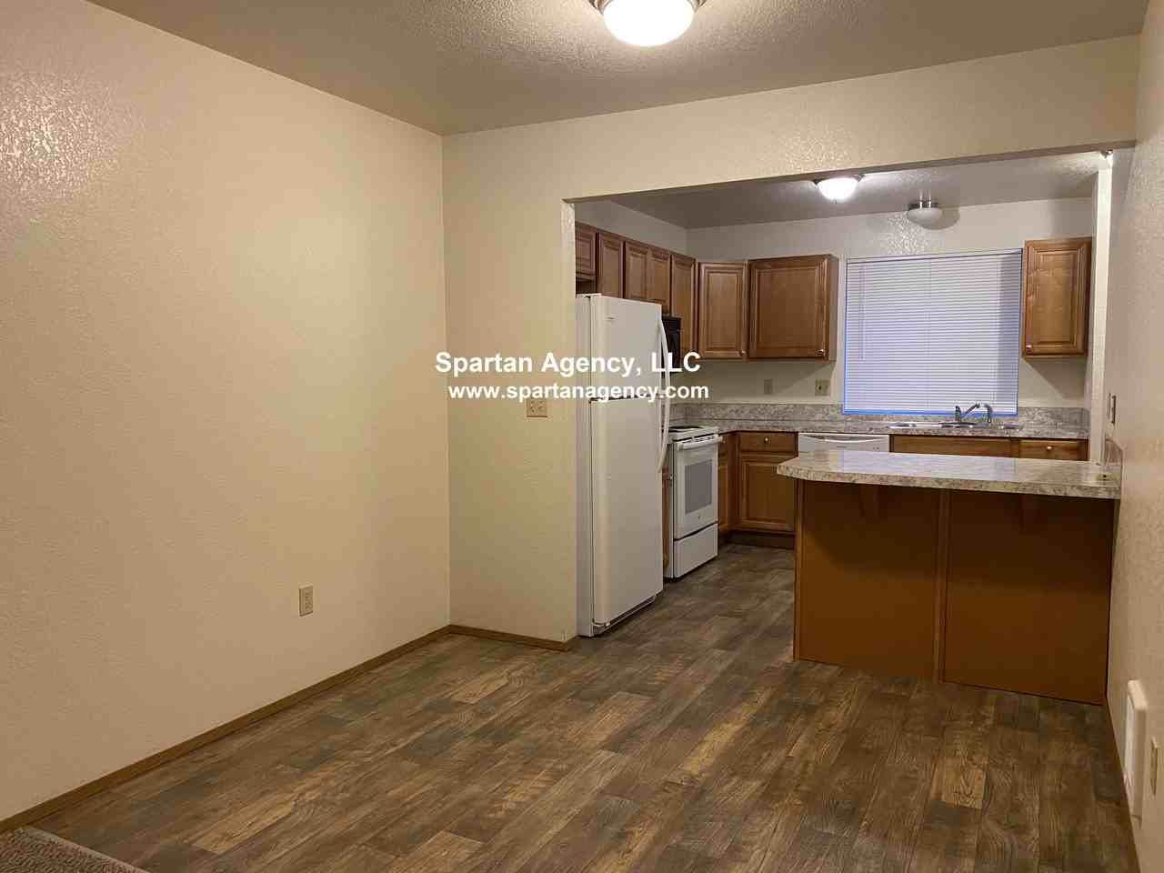 131 23rd Avenue Southeast #D - Photo 4 of 13