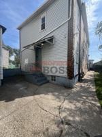 featured image of 3927 Elm St