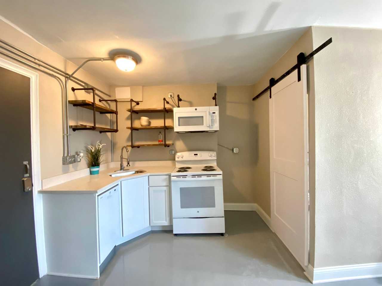 3136 Grand Ave - Photo 5 of 45