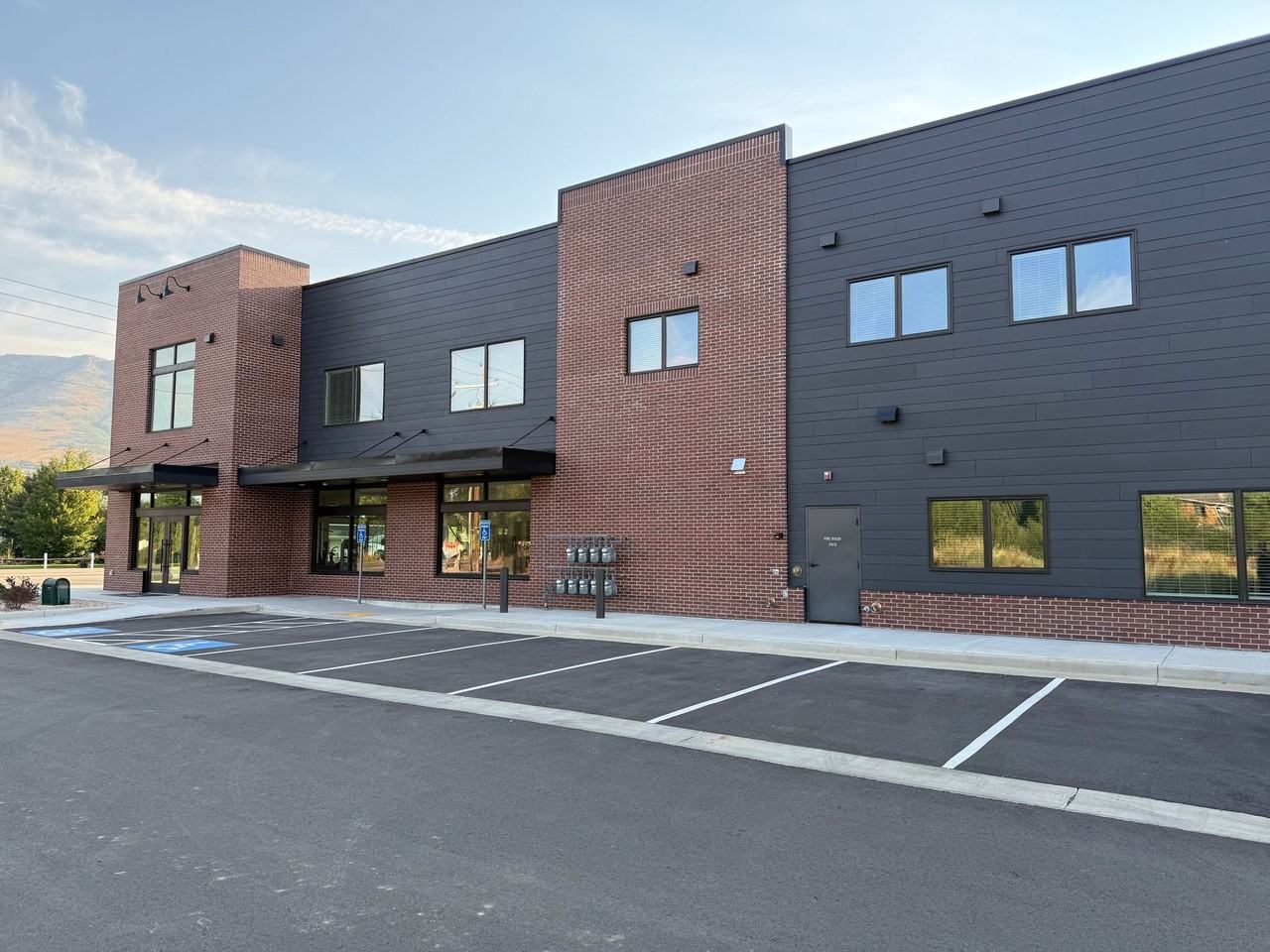 Valley Apartments - Photo 7 of 32