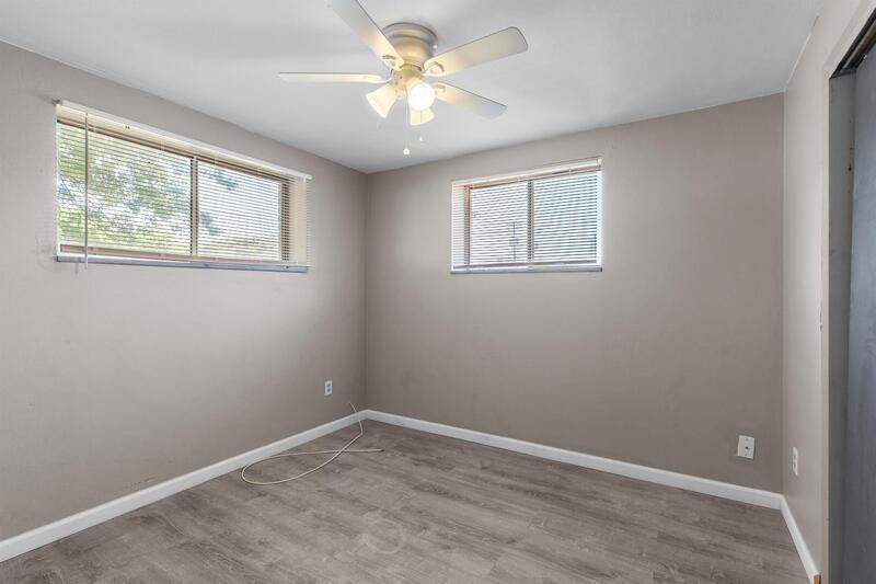 491 S Holmes - Photo 2 of 11