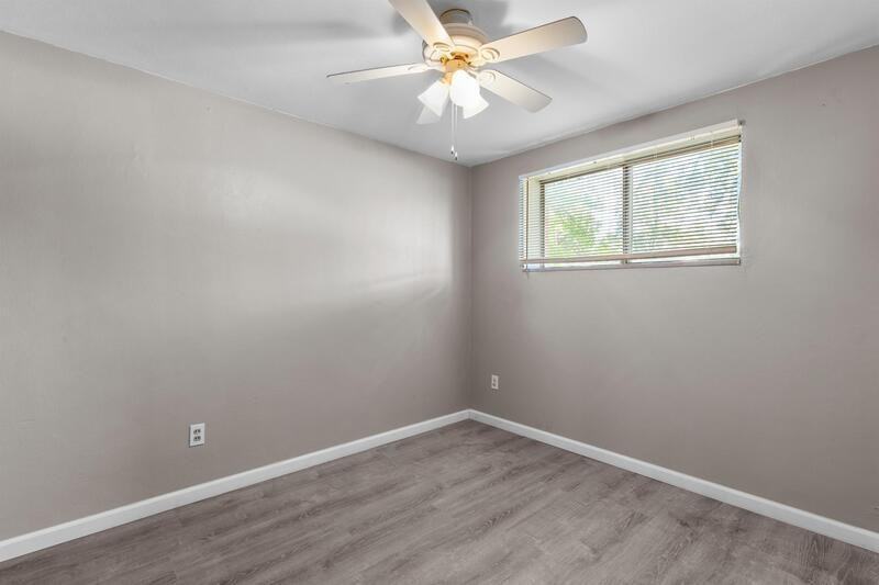 491 S Holmes - Photo 3 of 11