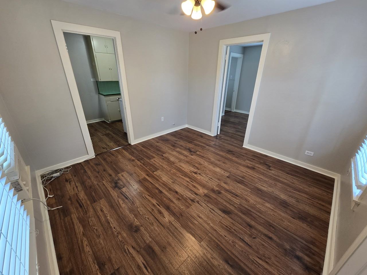 203 East Rosewood Avenue - Photo 5 of 9