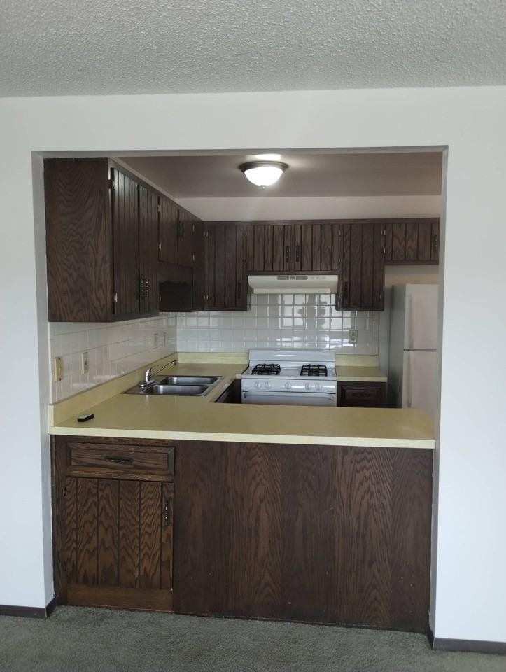 1500 Pioneer Road - Photo 3 of 18