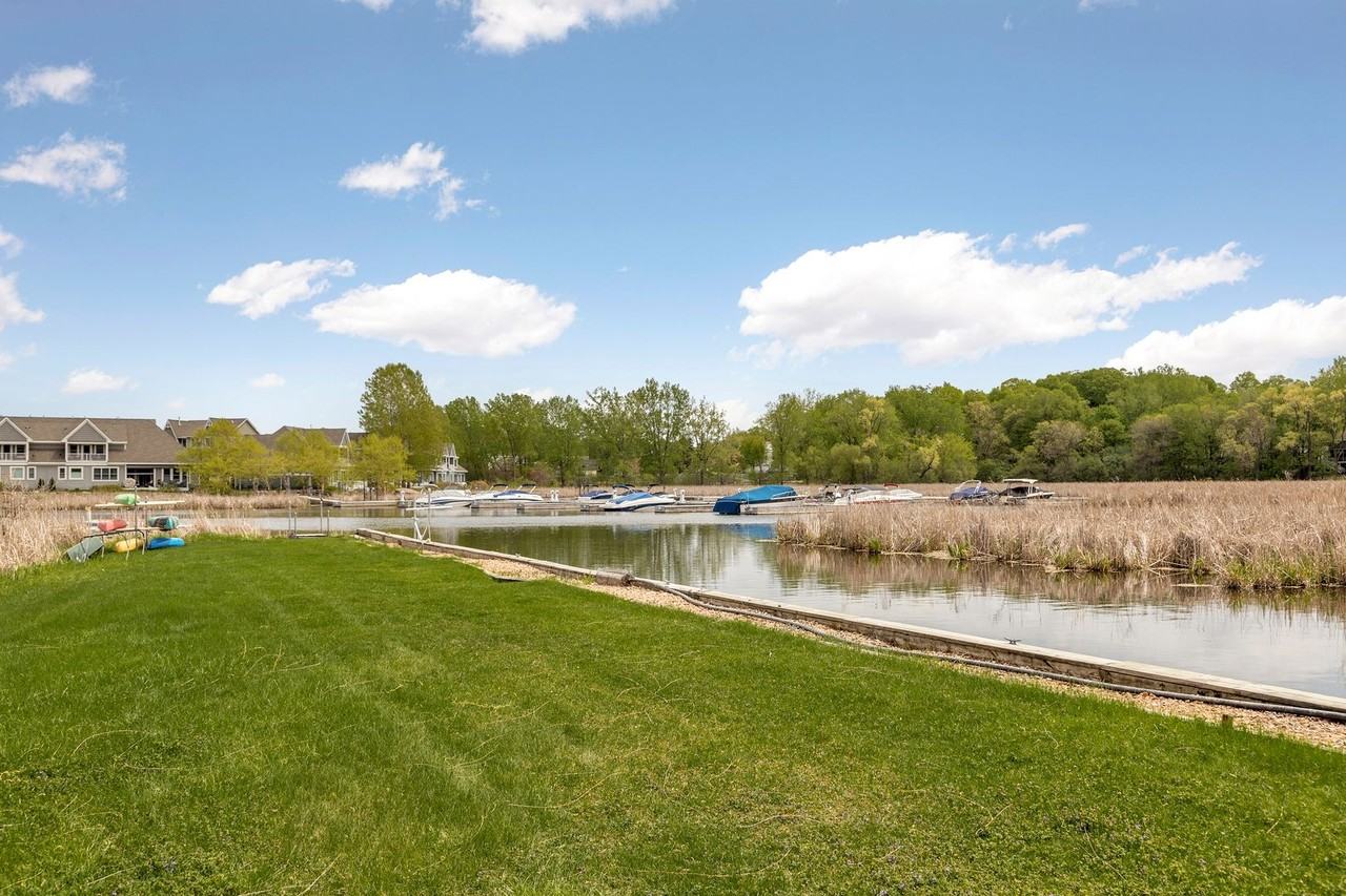 Harbor District Apartments - Photo 4 of 39