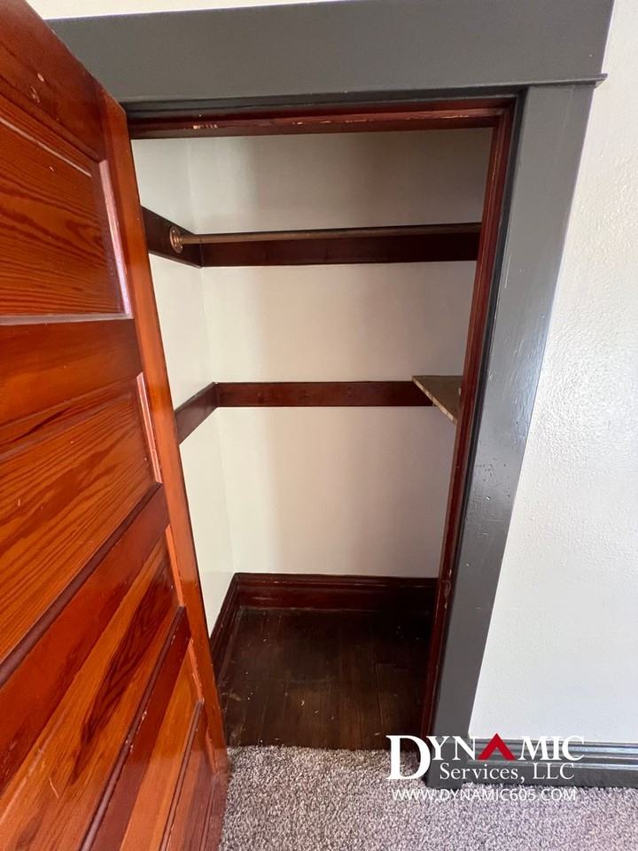 1417 West 10th Street - Photo 7 of 25